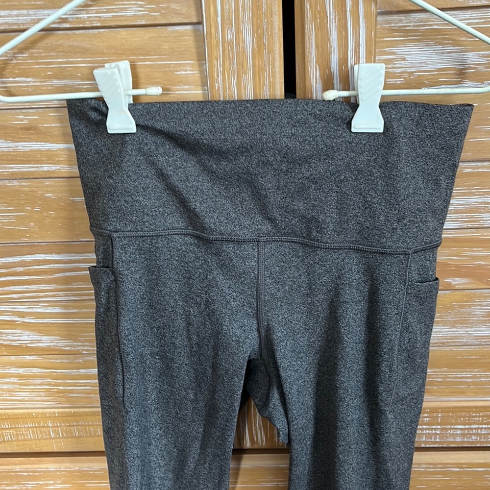 Athleta 7/8 SP Salutation yoga leggings